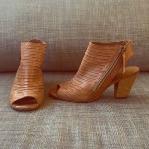 Paul Green tan/brown leather slingback sandals